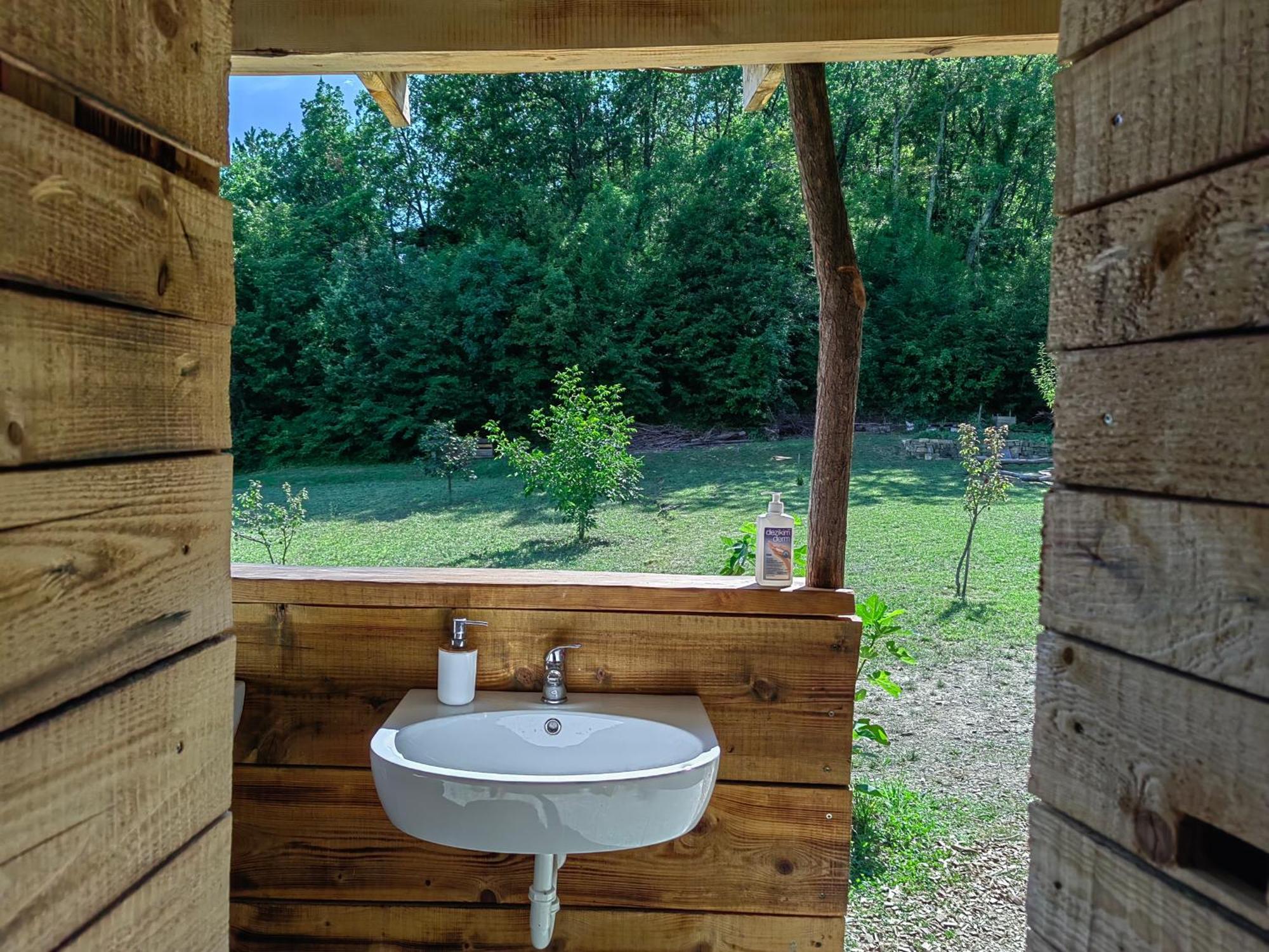 Готель Eco Camp Supot Smarje  Екстер'єр фото